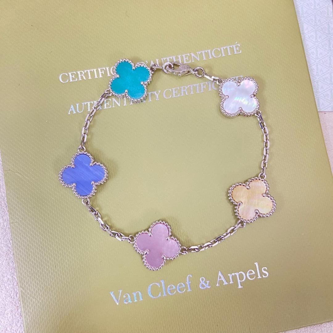 Van C Bracelets - Image 10