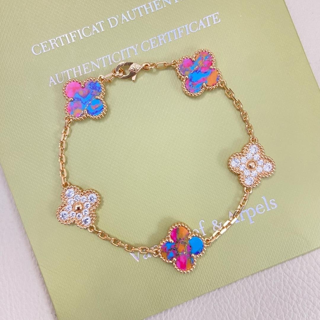 Van C Bracelets - Image 15