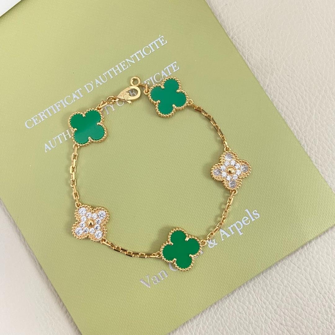Van C Bracelets - Image 12