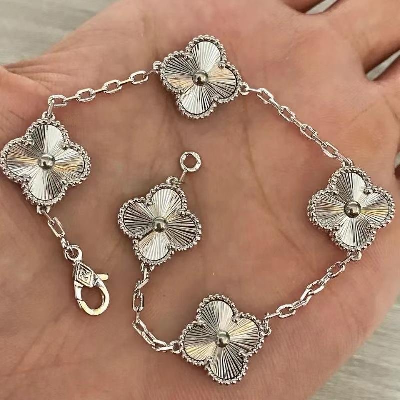 Van C Bracelets - Image 8