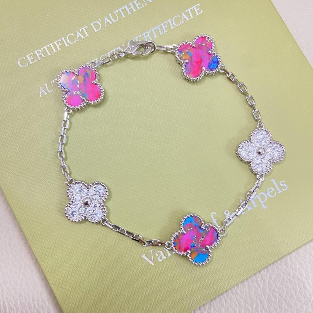 Van C Bracelets - Image 14