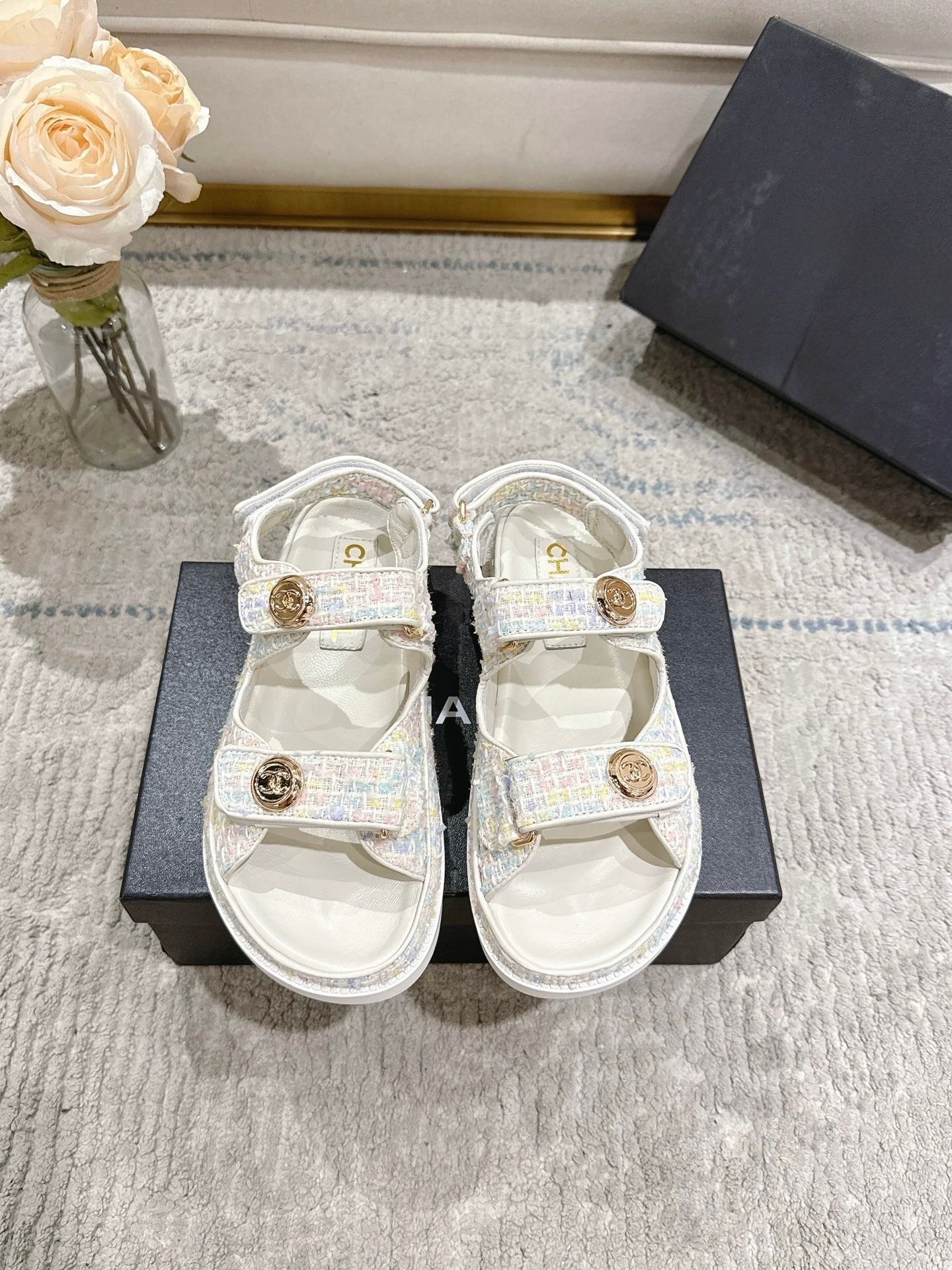 C Sandals - Image 4