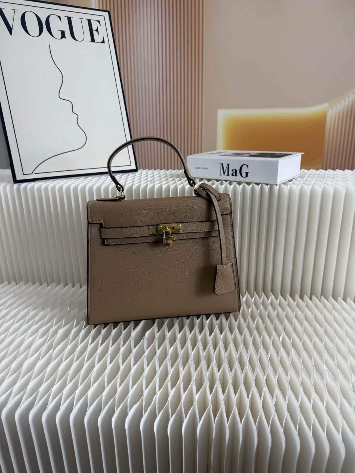 H Bag - Image 8