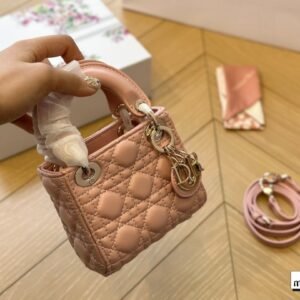 D Bags