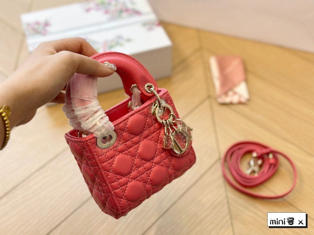 D Bags - Image 4