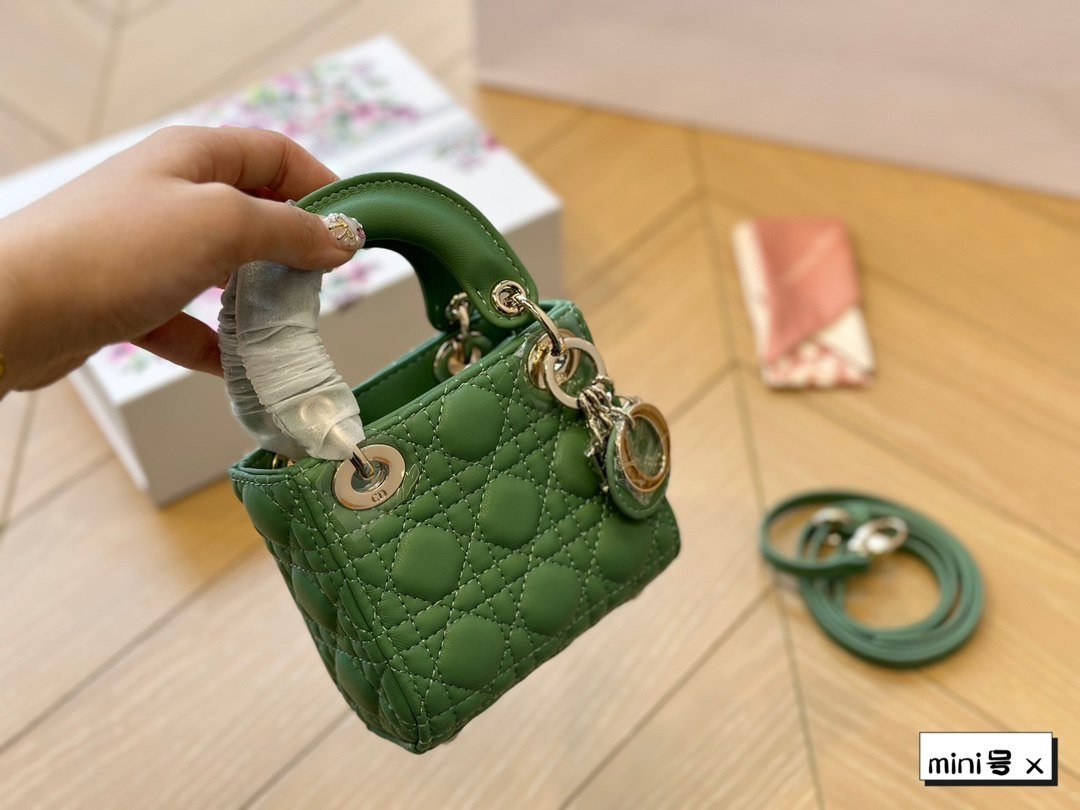 D Bags - Image 3