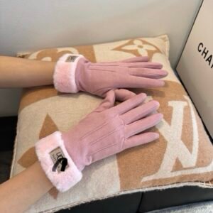 Faux-Fur Trim Winter Gloves 🤍