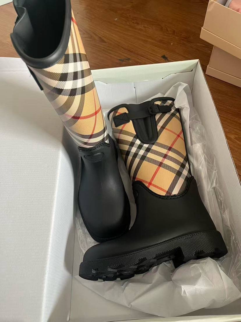 B Wellies